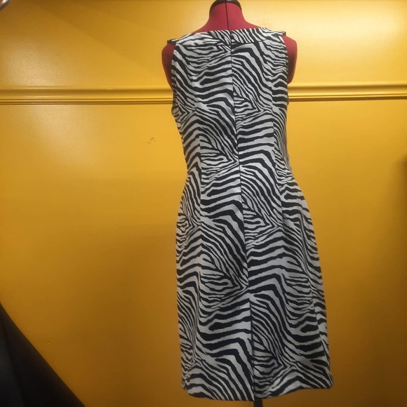Connected Apparel Black White Zebra print sleeveless midi dress w/rhinestone 10 - Picture 3 of 5